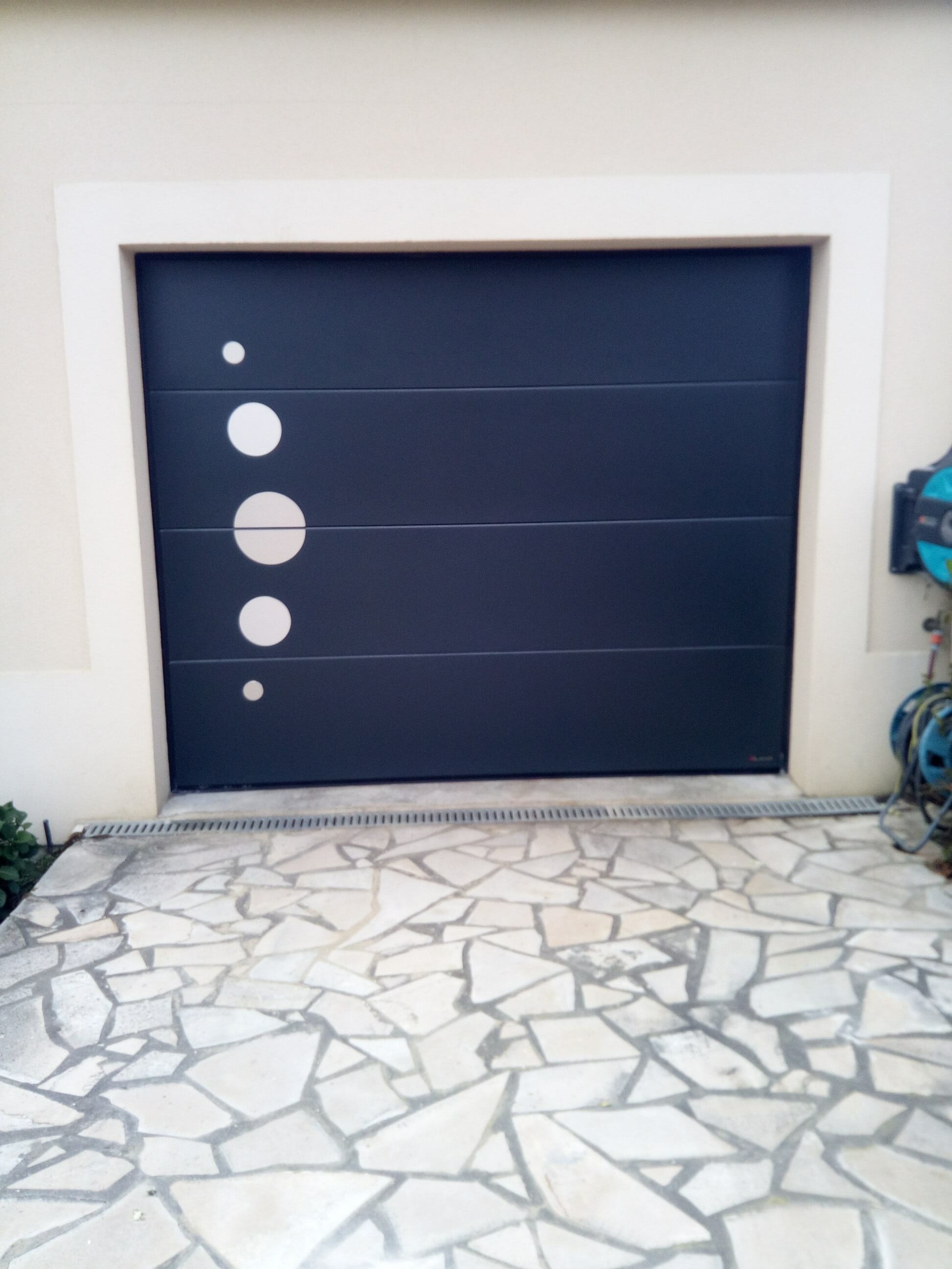 Porte de garage aluminium à la Ferté-Alais